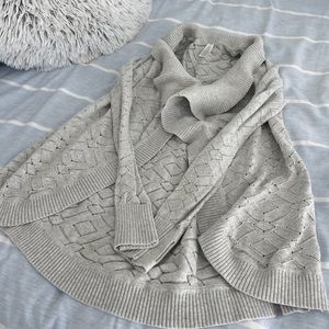 Lululemon Ivivva girls Grey Open Cable Knit Cardigan size 12